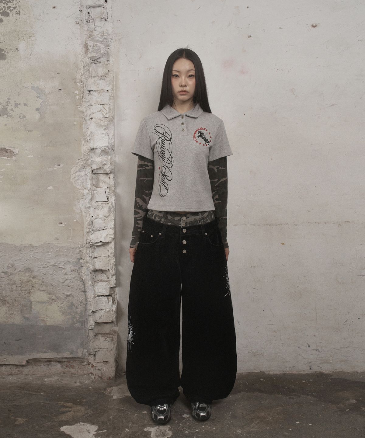 언유즈랩(UNUSEDLAB) 선버스트 세깅 벨벳 데님 팬츠 [블랙]