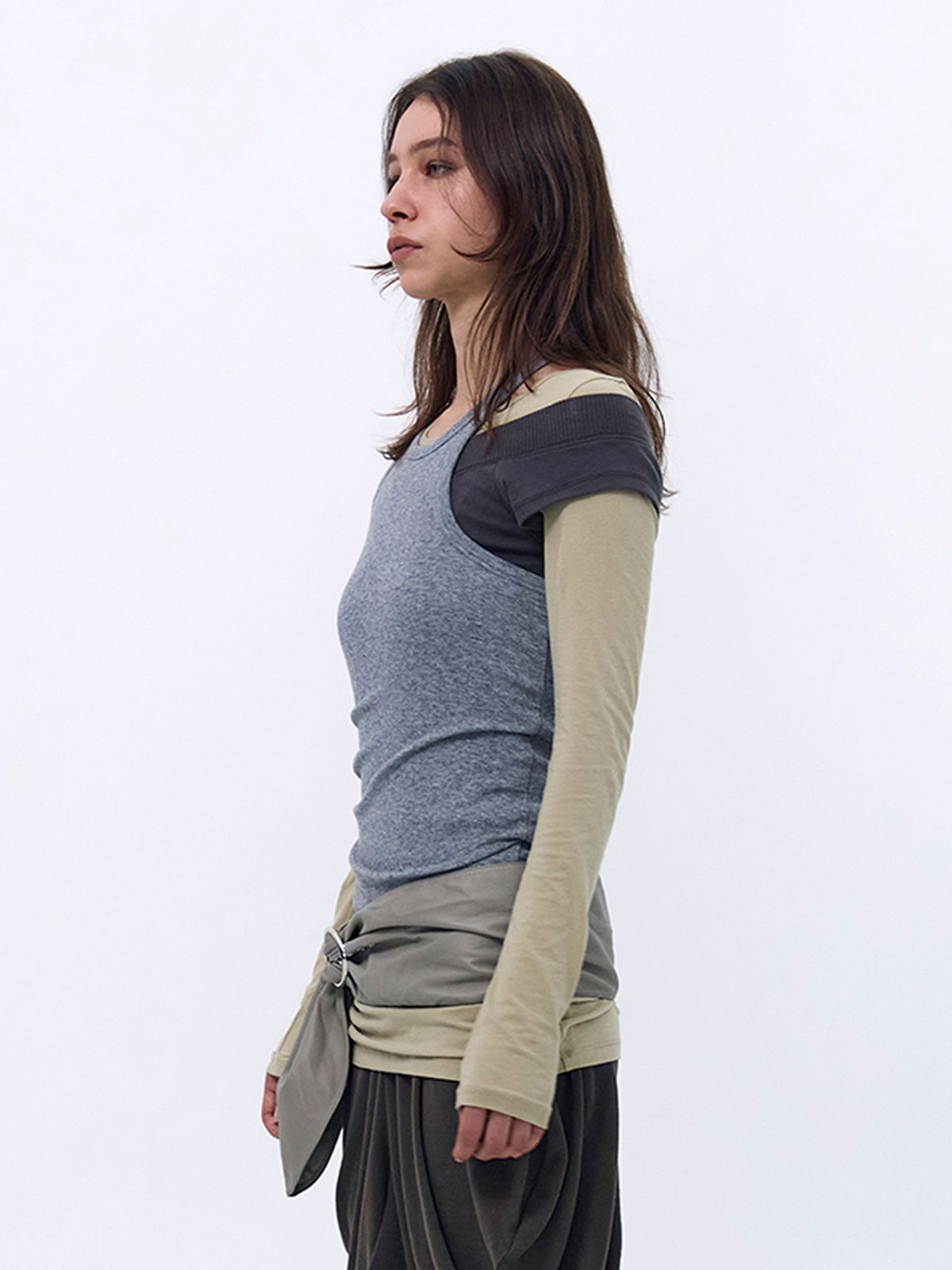 세릭(CERRIC) Back unbalance Sleeveless _ Gray