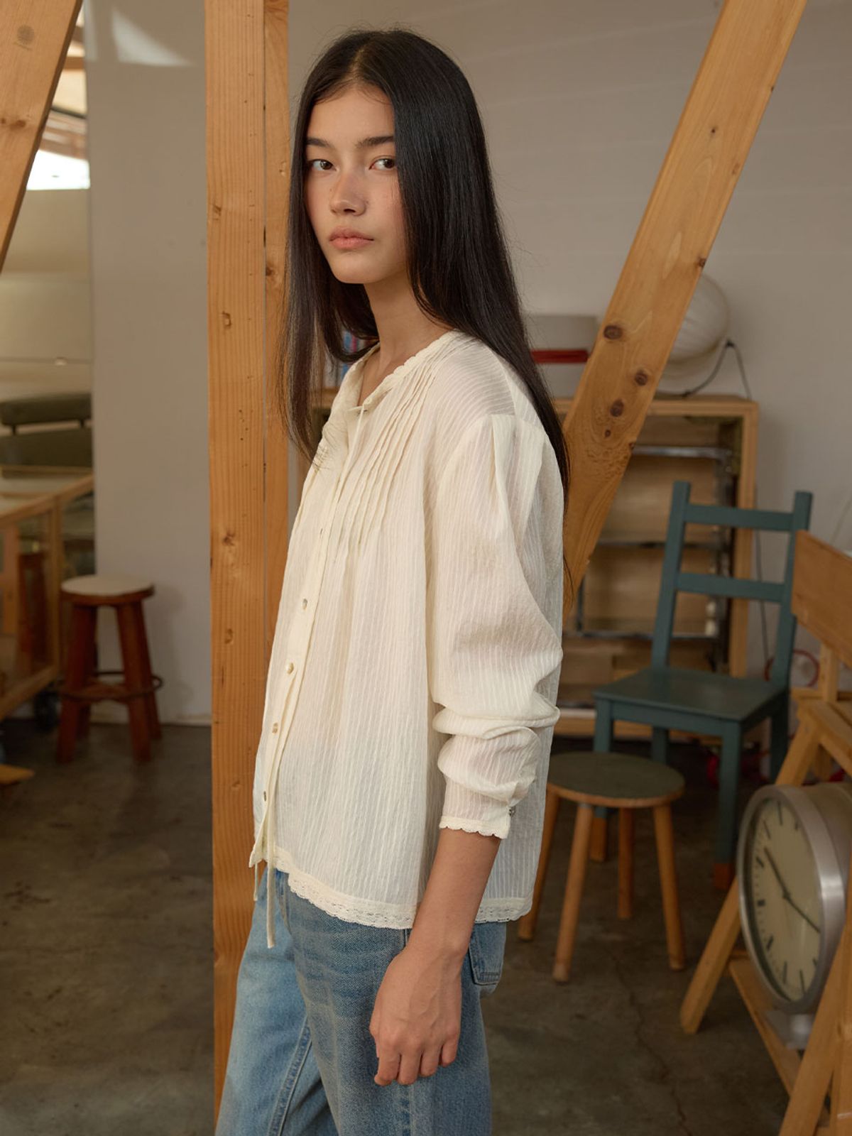 뮈뮈에르(MUEMUER) Feminine Pintuck Blouse MU2678BL802M