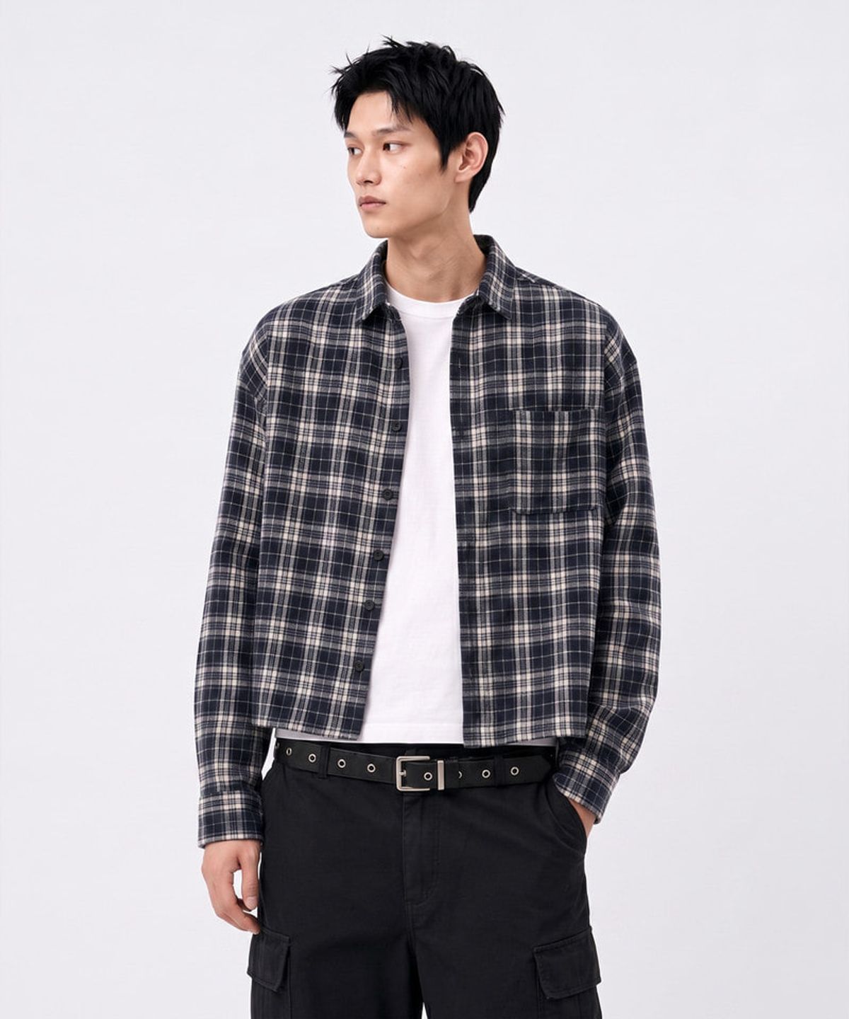 언더오프(UNDEROFF) 브러시드 체크 크롭 셔츠 네이비