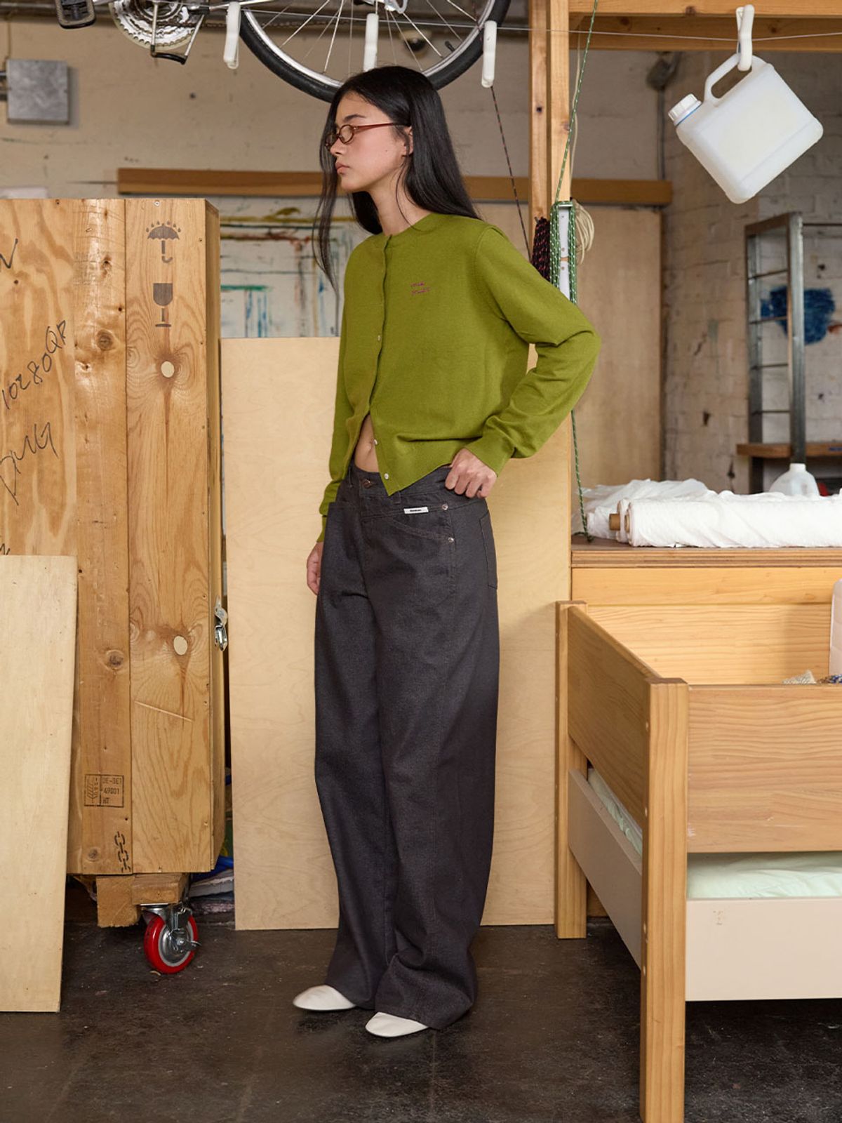뮈뮈에르(MUEMUER) Curved Wide Denim Pants MU2678DN803M