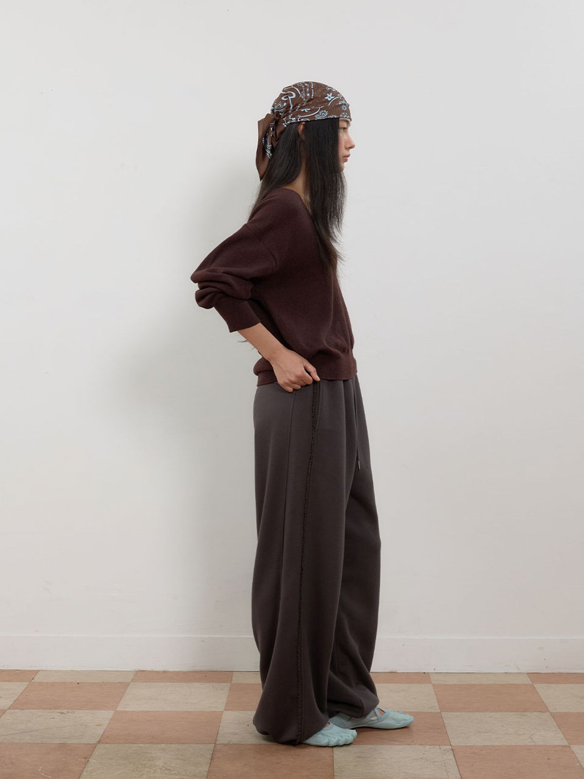 뮈뮈에르(MUEMUER) Deep Scoop-Neck Knit Pullover MU2678PO803M