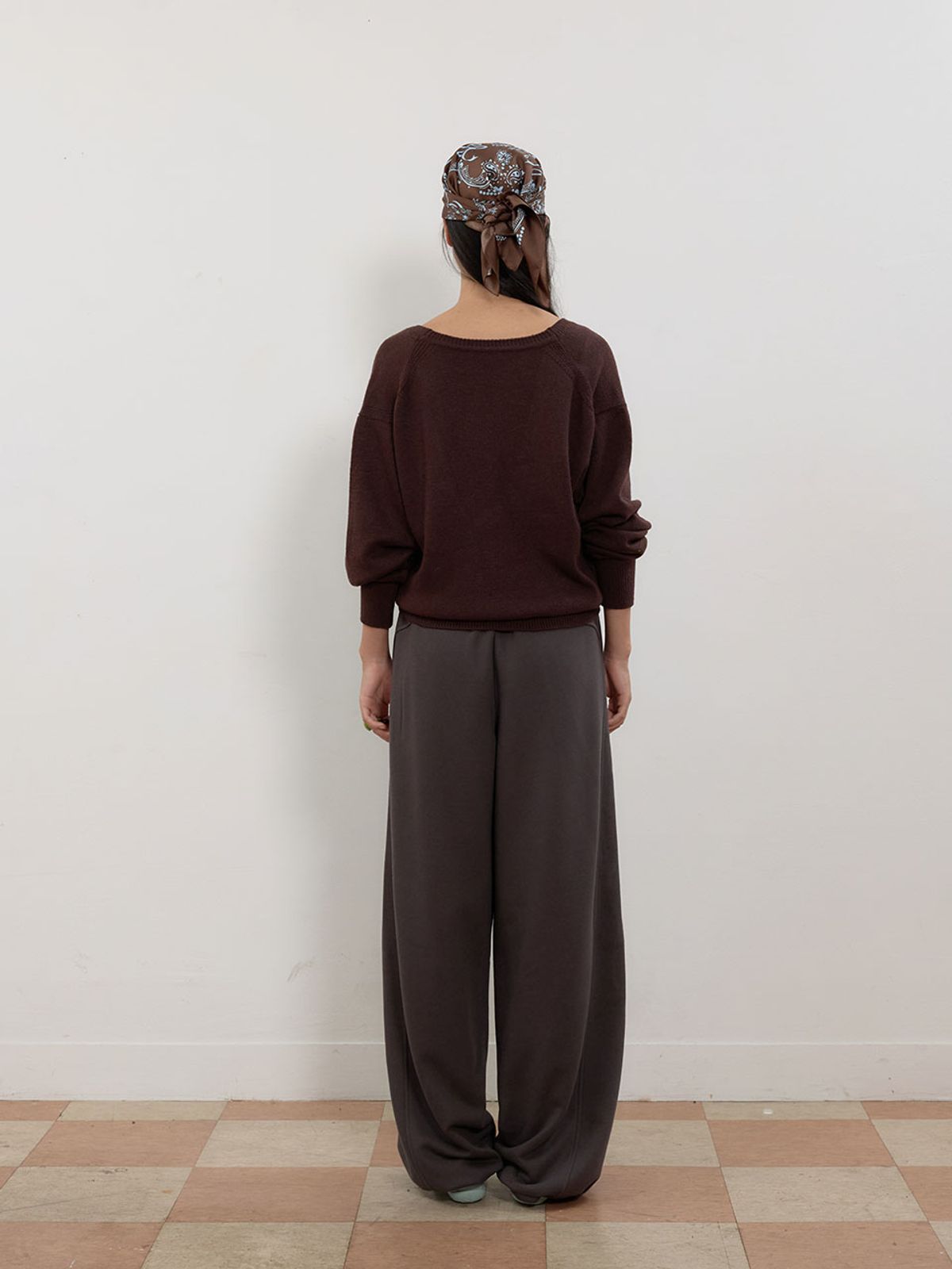 뮈뮈에르(MUEMUER) Deep Scoop-Neck Knit Pullover MU2678PO803M
