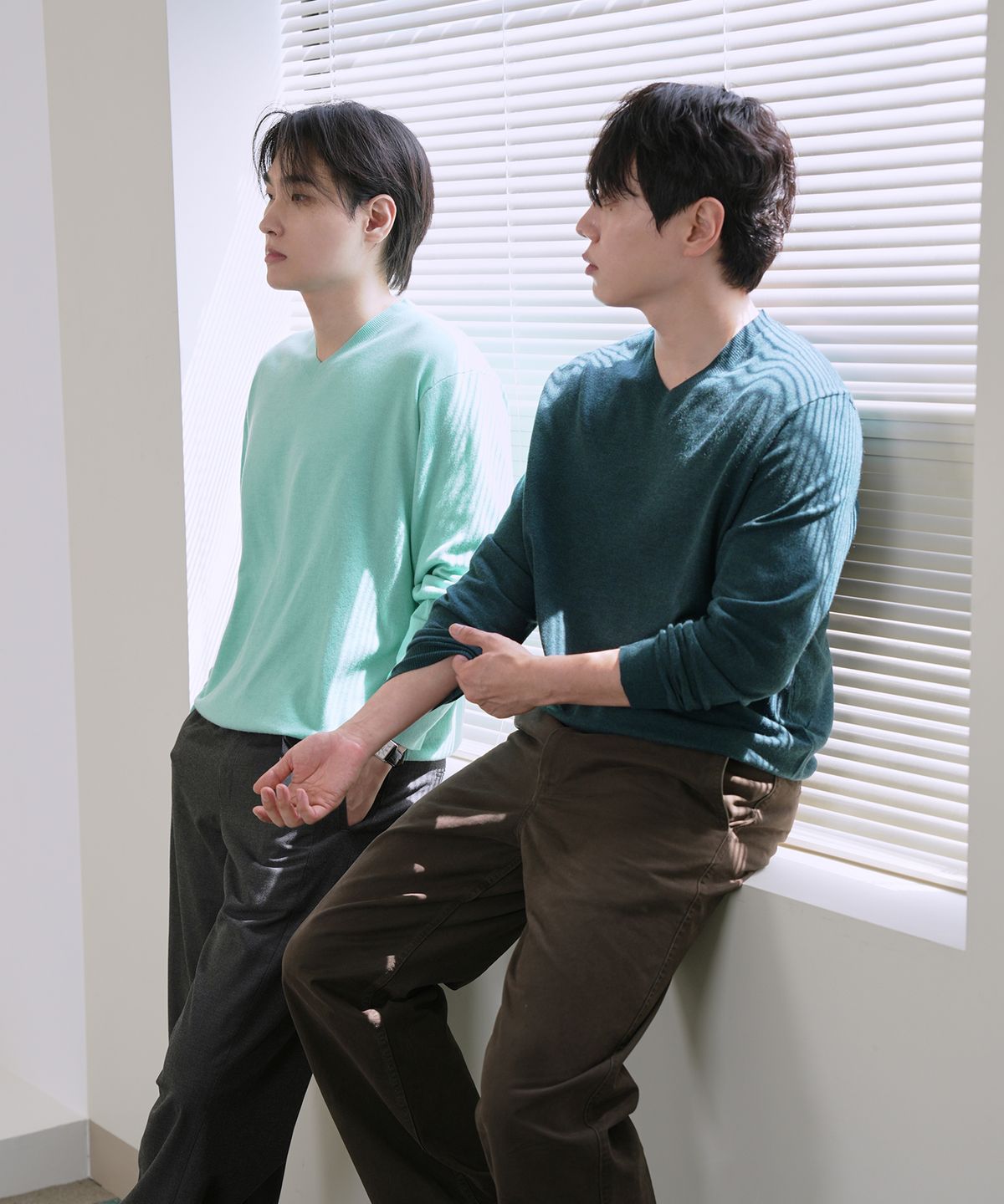 더니트컴퍼니(THEKNITCOMPANY) 워셔블 에센셜 브이넥 니트 9color