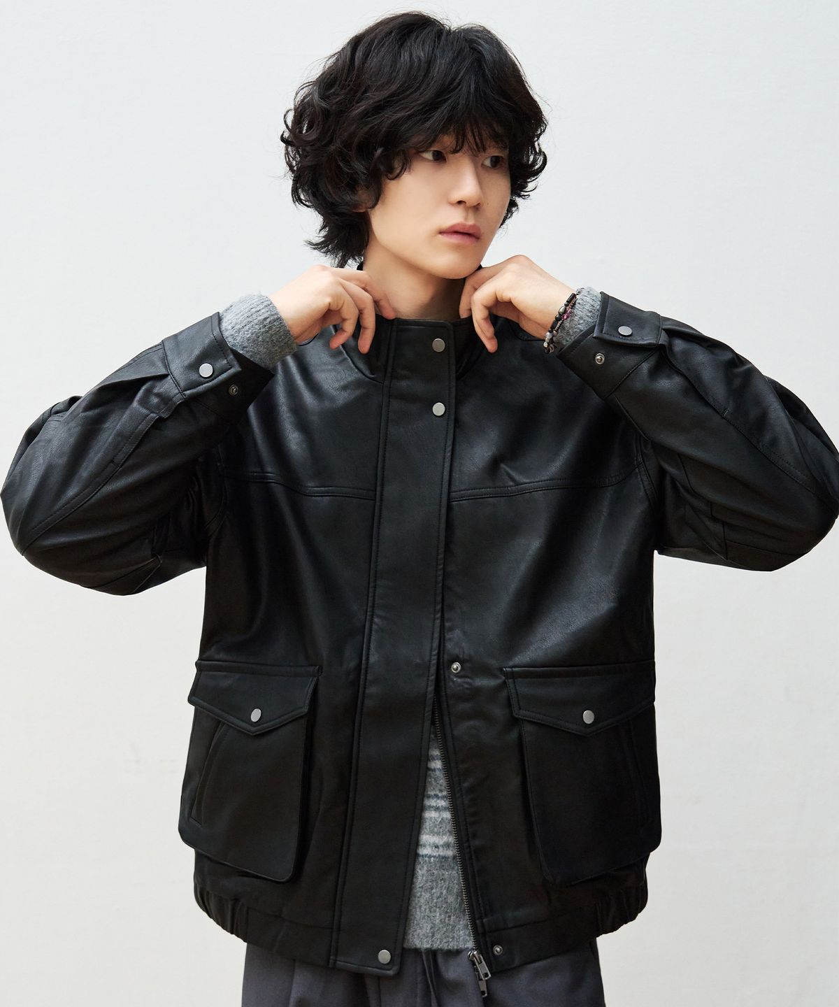 레더리(LEATHERY) 하이넥 레더 블루종 자켓 [BLACK]