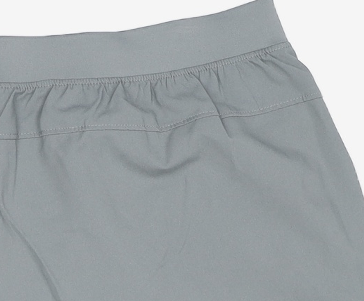 언더아머(UNDERARMOUR) 론치 7인치 반바지 1361493-001 XXL