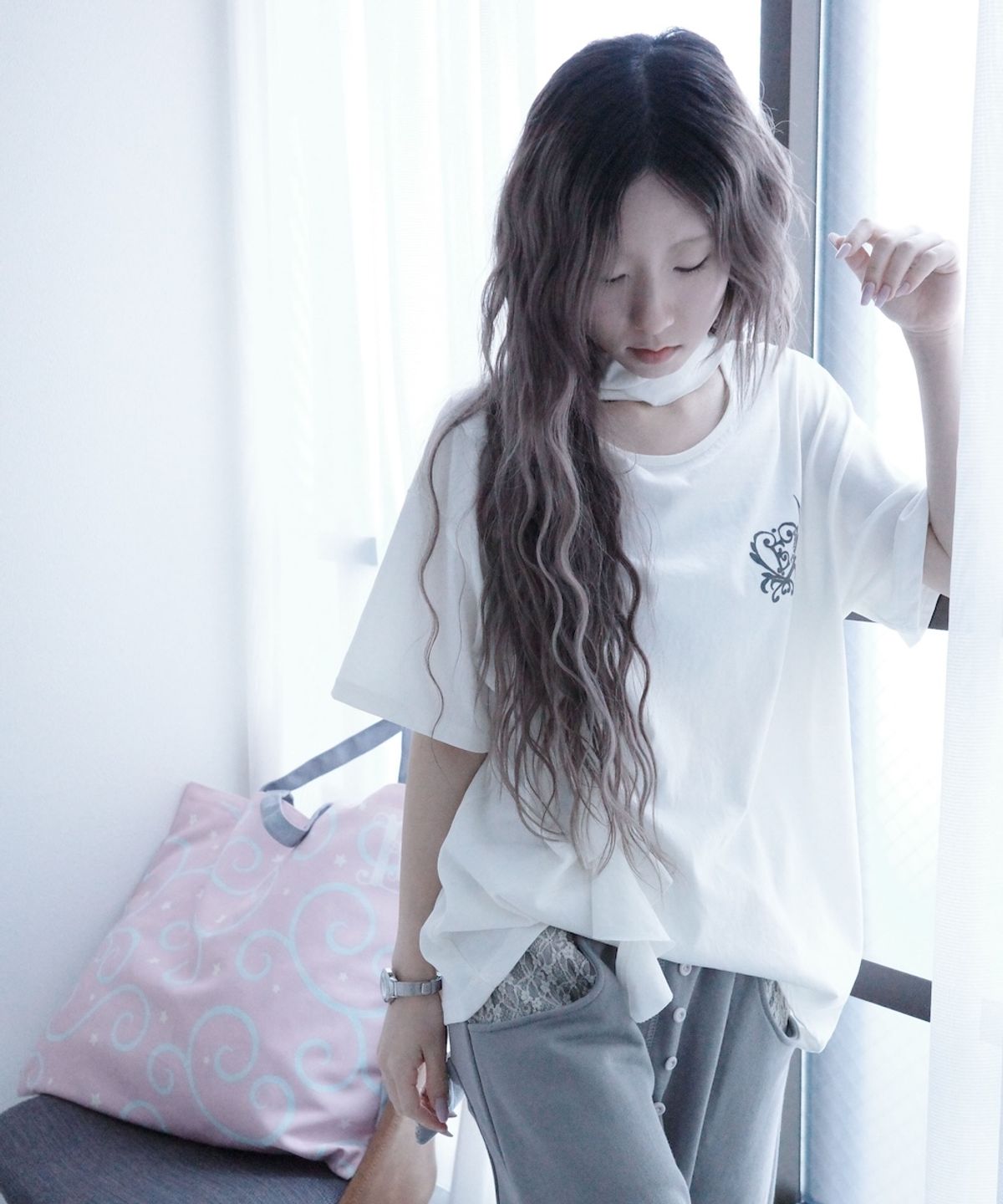 이스페이스(EEESPACE) Club E Scarf Tee (White)