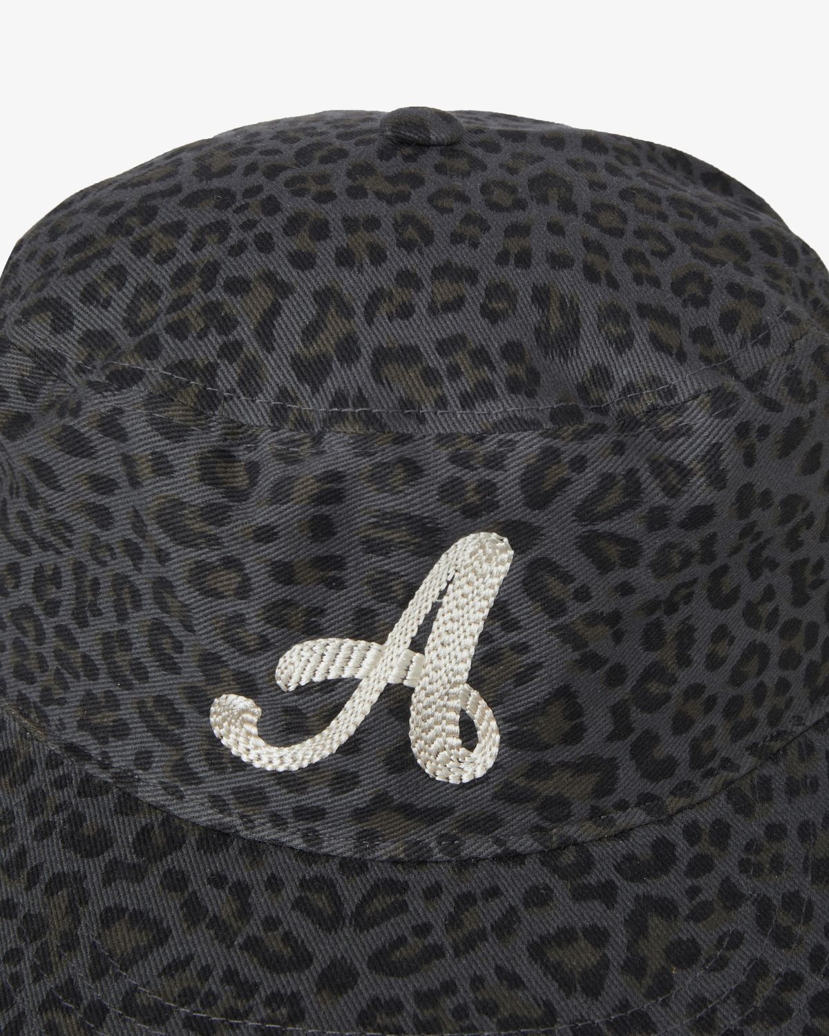 에이이에이이(AEAE) A SYMBOL PILLBOX CAP [LEOPARD]