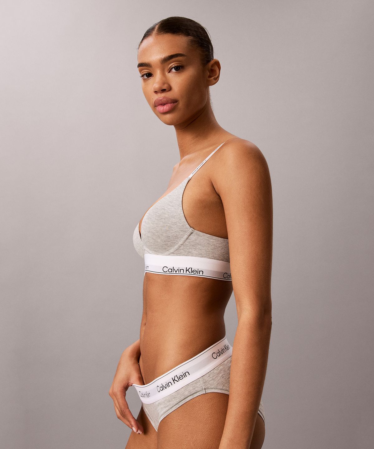 캘빈클라인 언더웨어(CALVIN KLEIN UNDERWEAR) 여성 아이콘 코튼 모달 AF 와이어프리 푸쉬업_QF8992ADP7A