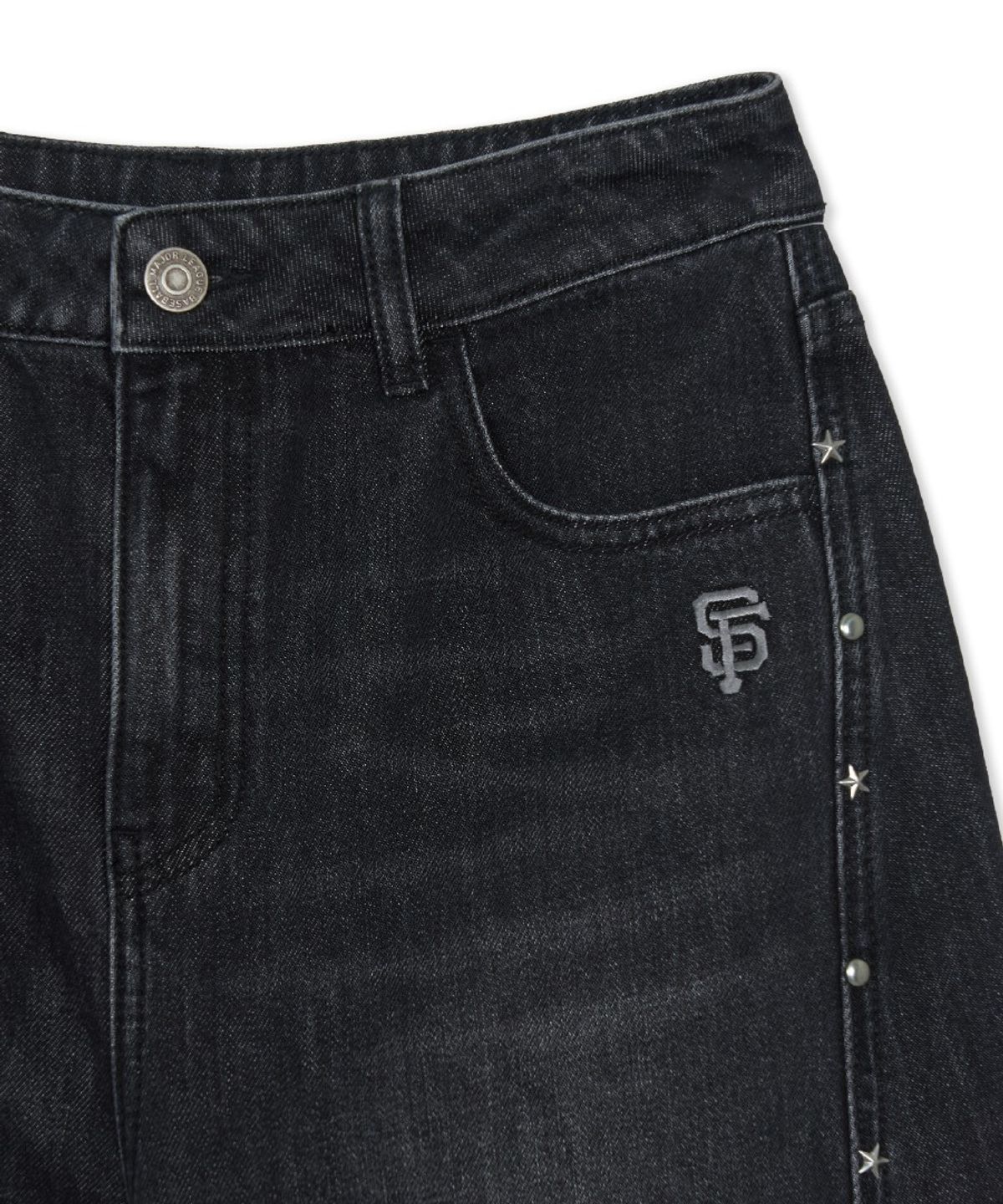 엠엘비(MLB) 여성 베이직 스몰로고 스터드 커브드 와이드 데님팬츠 SF (Black)
