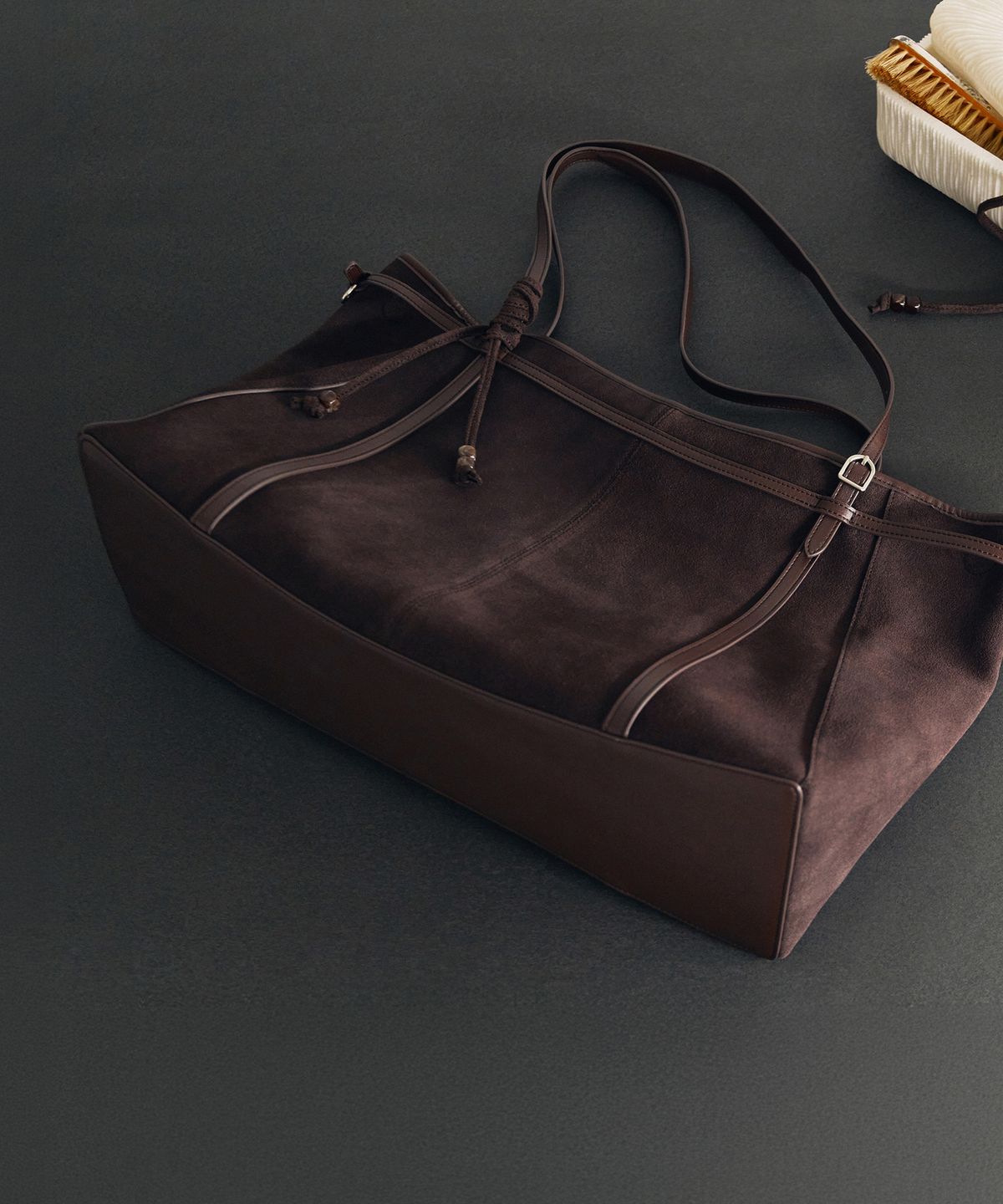 시야쥬(SIYAZU) SIAC3138 Mure Bag_Dark brown