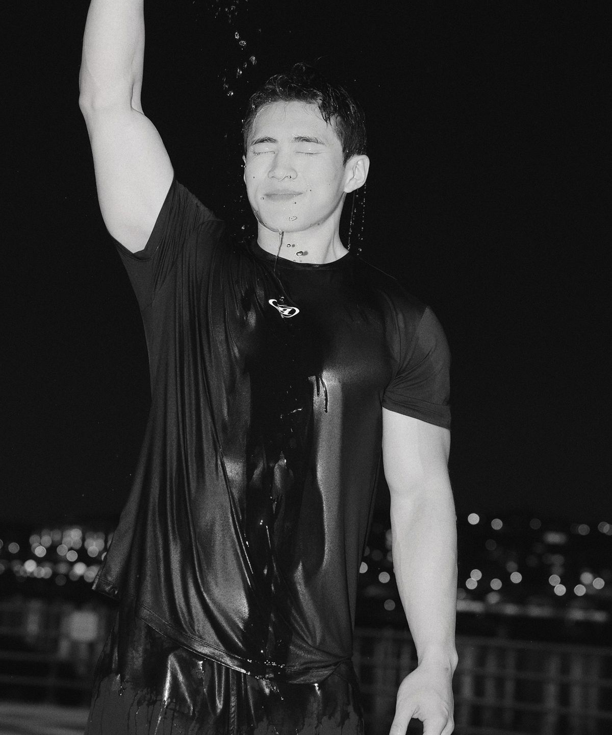 본투윈(BORN TO WIN) CENTER SYMBOL B QUICK DRY T-SHIRTS [BLACK]
