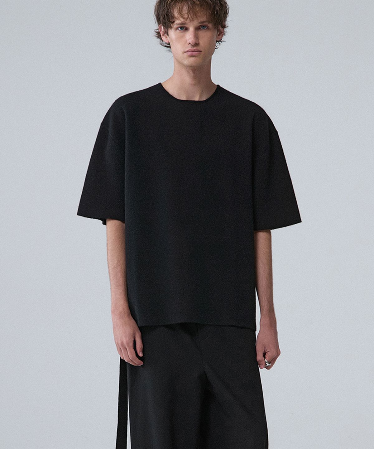 우마뭉(UMARMUNG) Fine merino wool double faced half sleeve pullover_Black