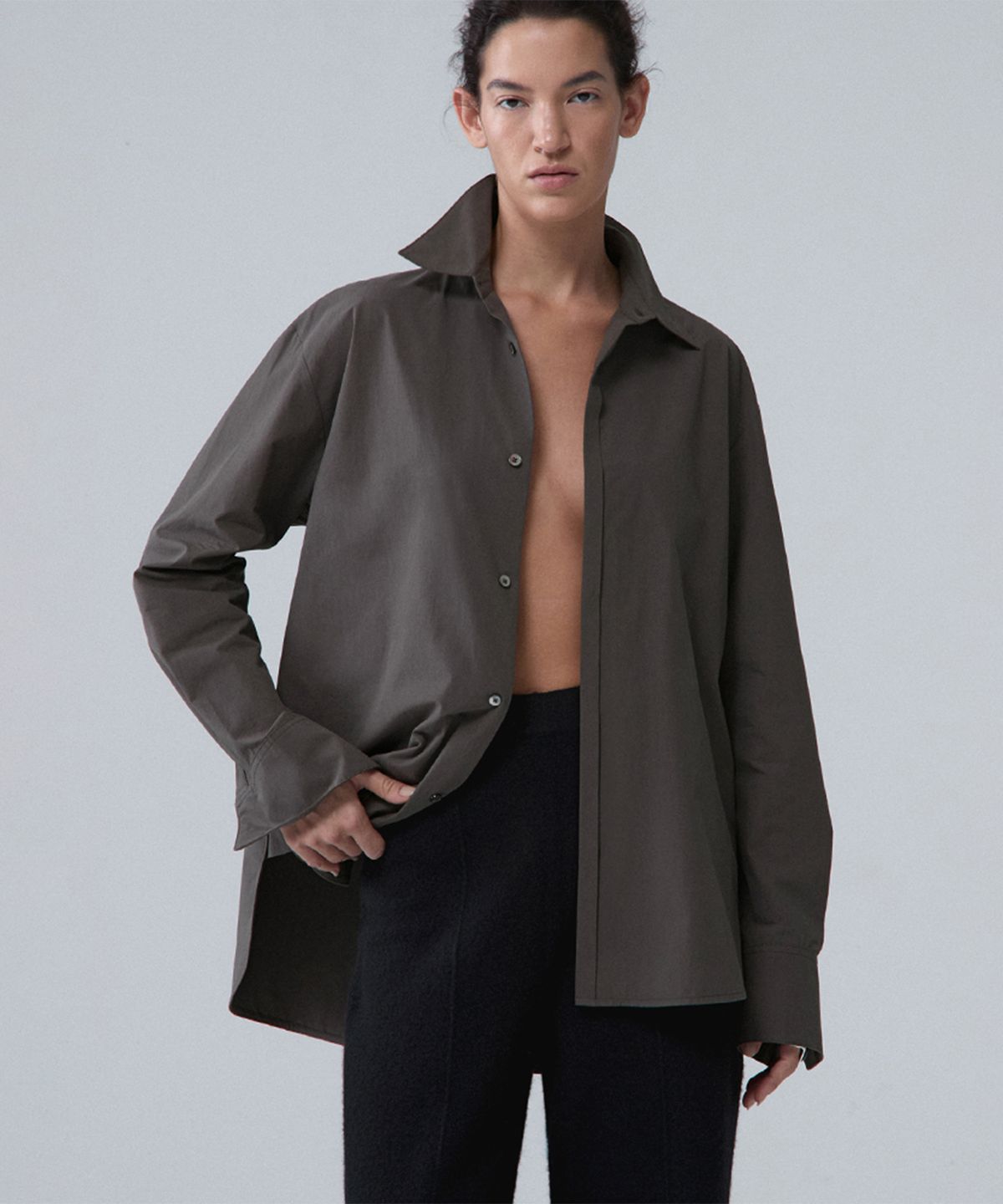 우마뭉(UMARMUNG) Powdery cotton signature oversized shirts_Ash