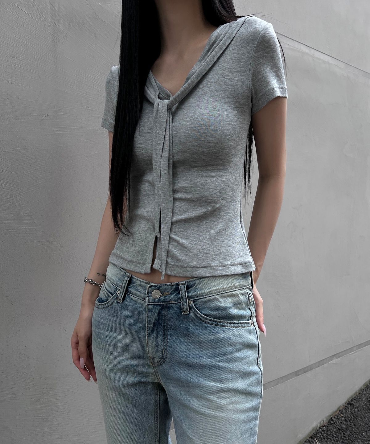 이네기(INEGI) Mild Tie V-Neck Cardigan (grey)