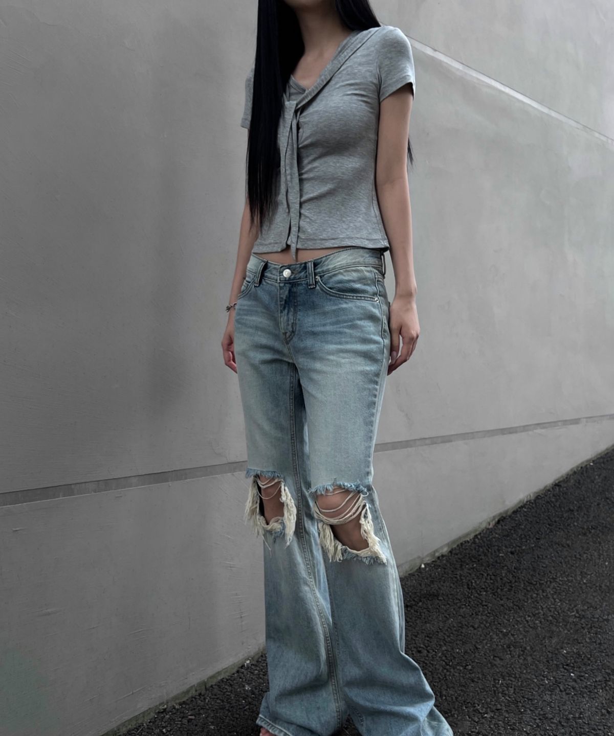 이네기(INEGI) Mild Tie V-Neck Cardigan (grey)