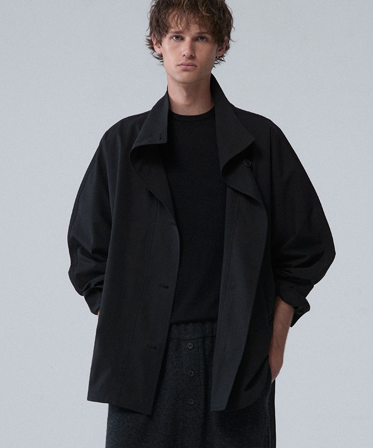 우마뭉(UMARMUNG) Dolman Sleeve high neck belted jacket_Black