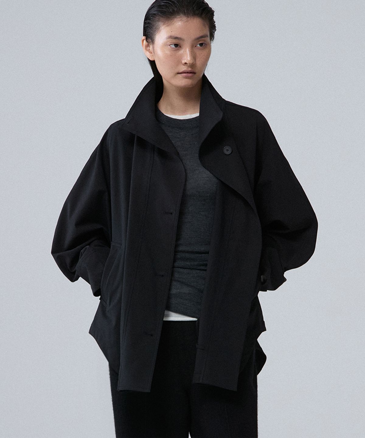 우마뭉(UMARMUNG) Dolman Sleeve high neck belted jacket_Black