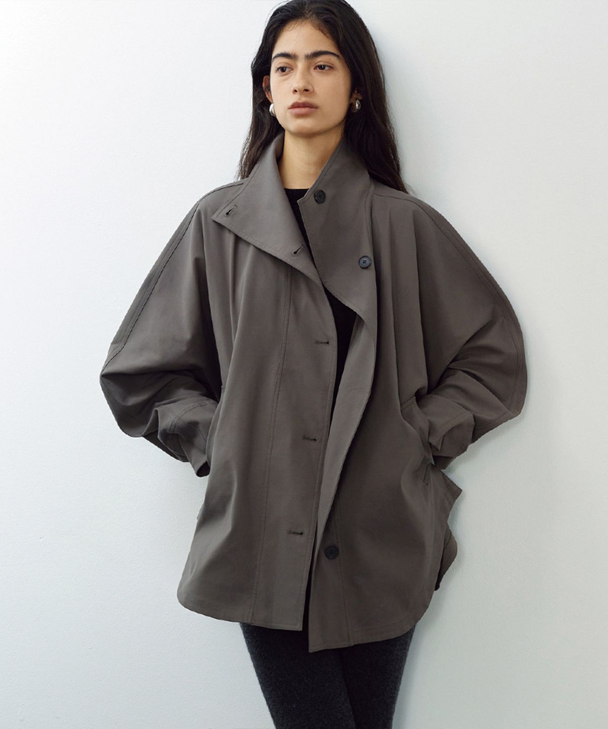 우마뭉(UMARMUNG) Dolman Sleeve high neck belted jacket_Moss grey