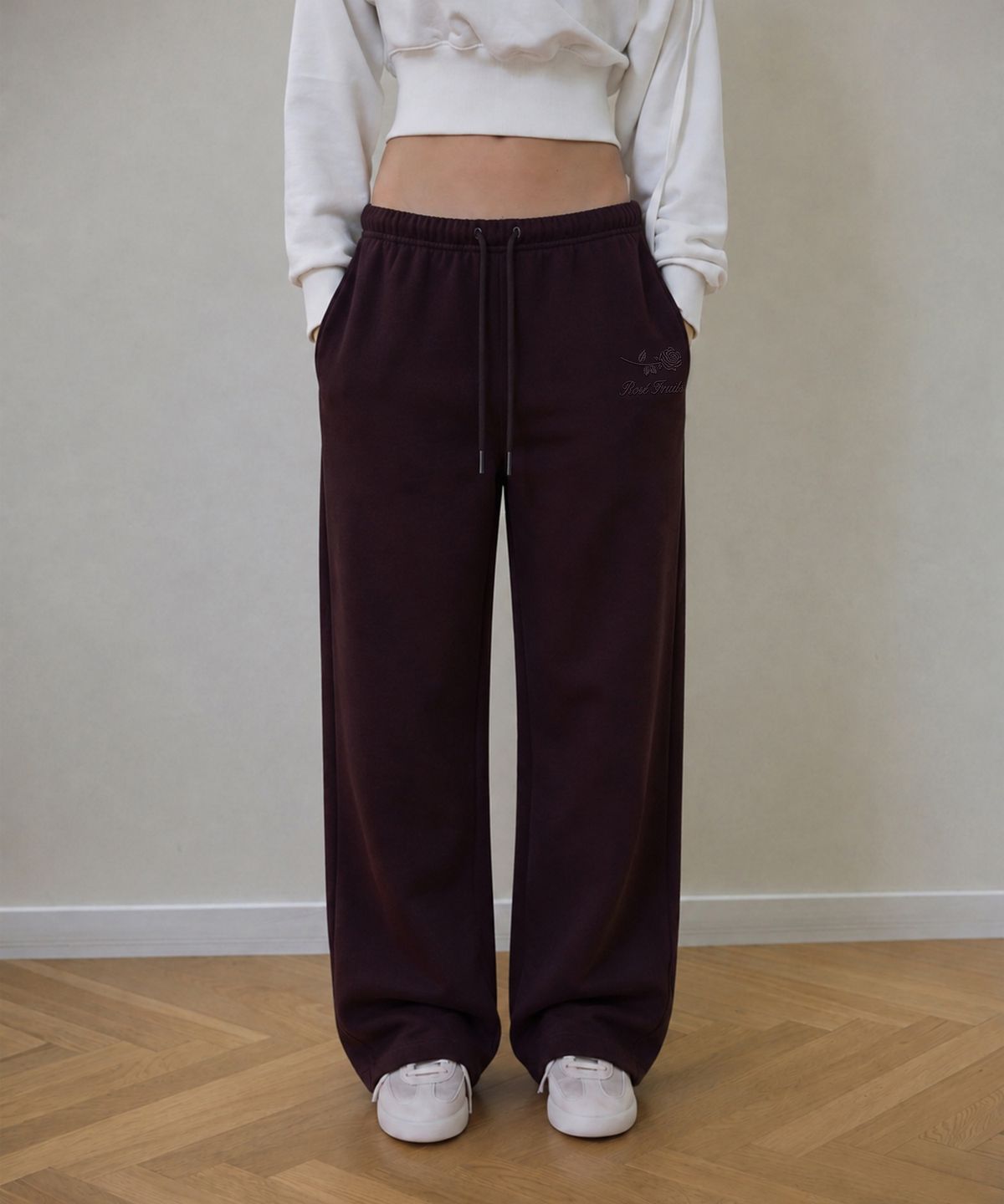 로제프란츠(ROSEFRANTZ) Rose Embroidery Standard Sweatpants [Brown]