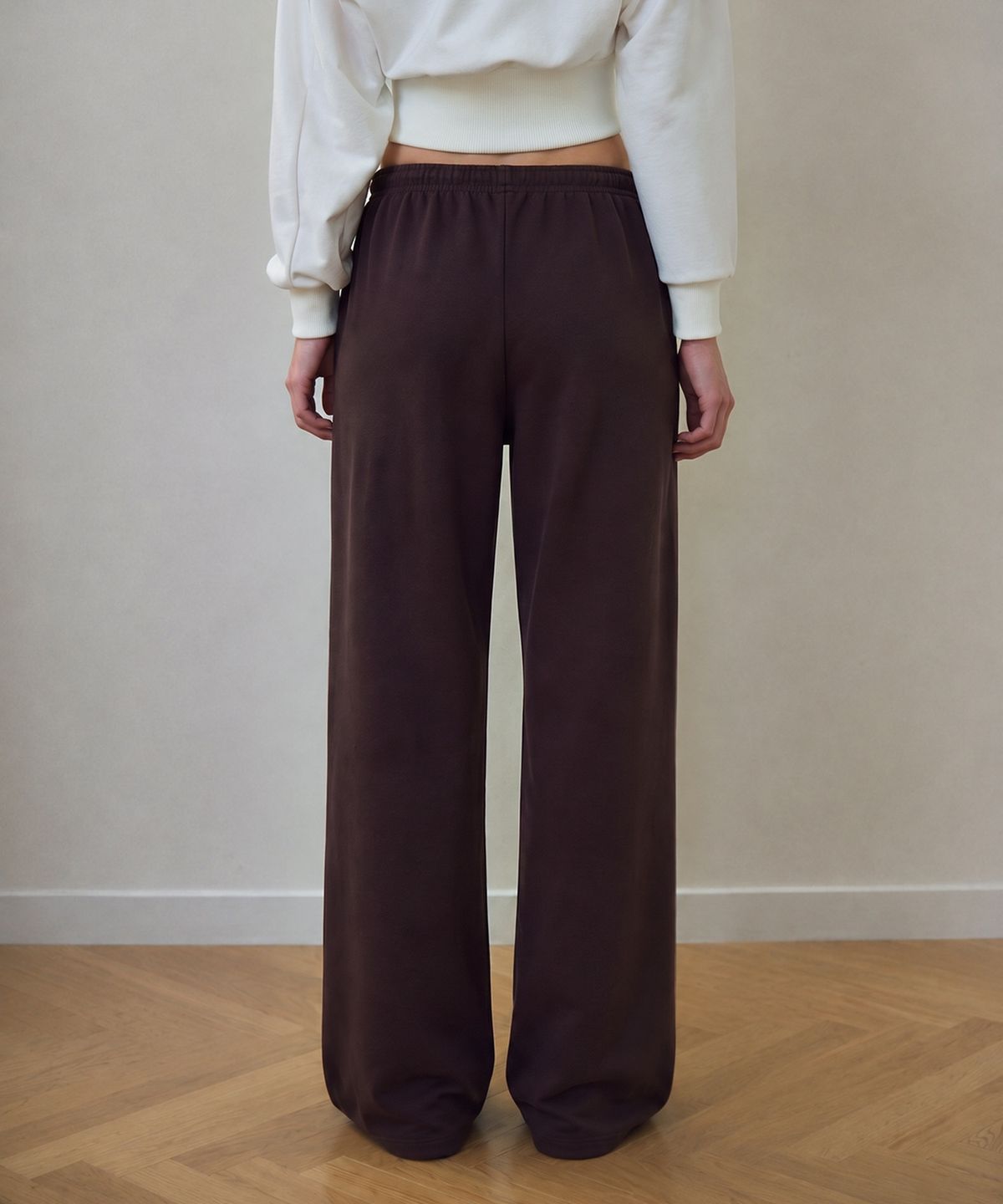 로제프란츠(ROSEFRANTZ) Rose Embroidery Standard Sweatpants [Brown]