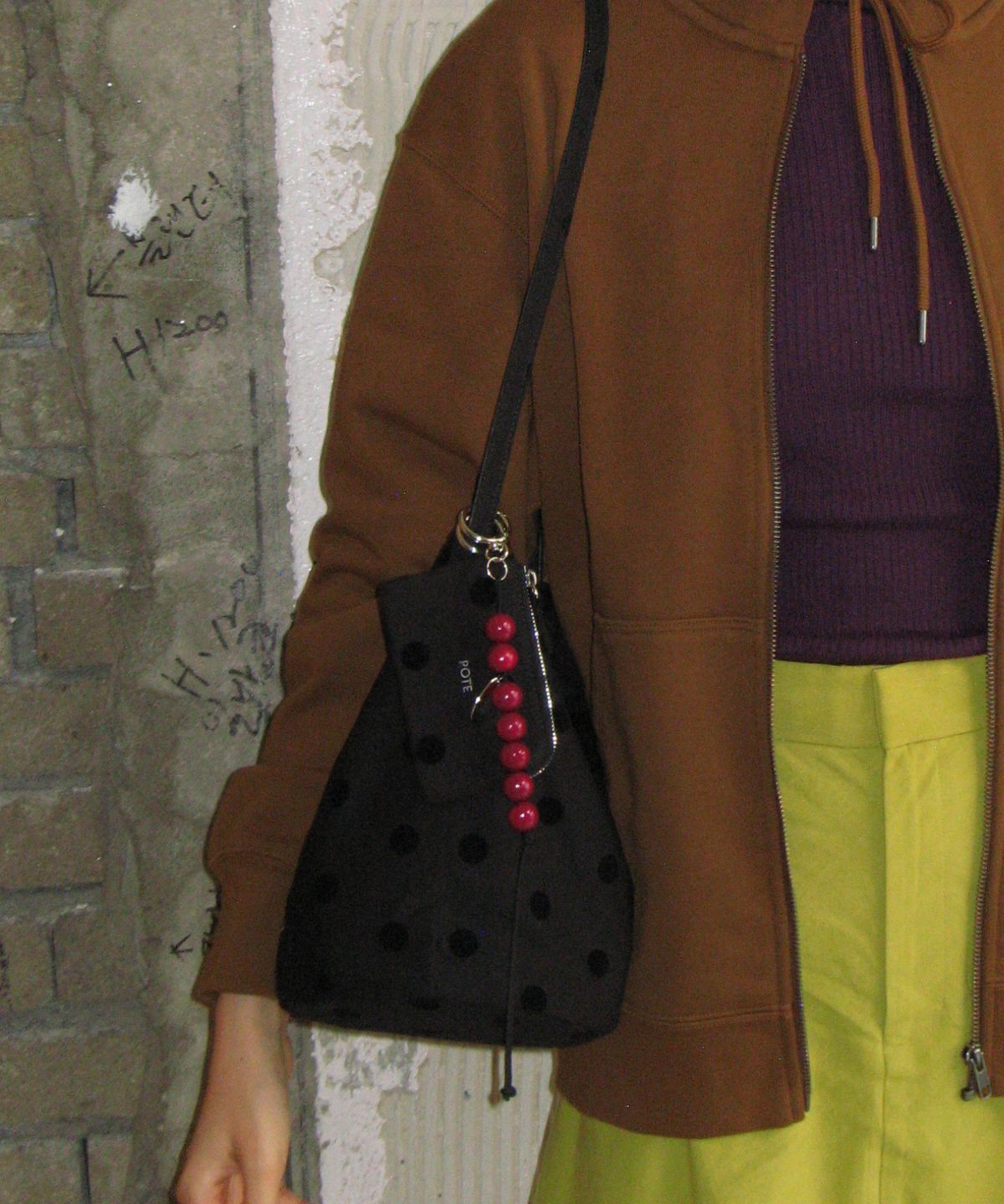 포테(POTE) [1차:9/18예약출고] 0016 Soft Bucket Bag_Dot Black