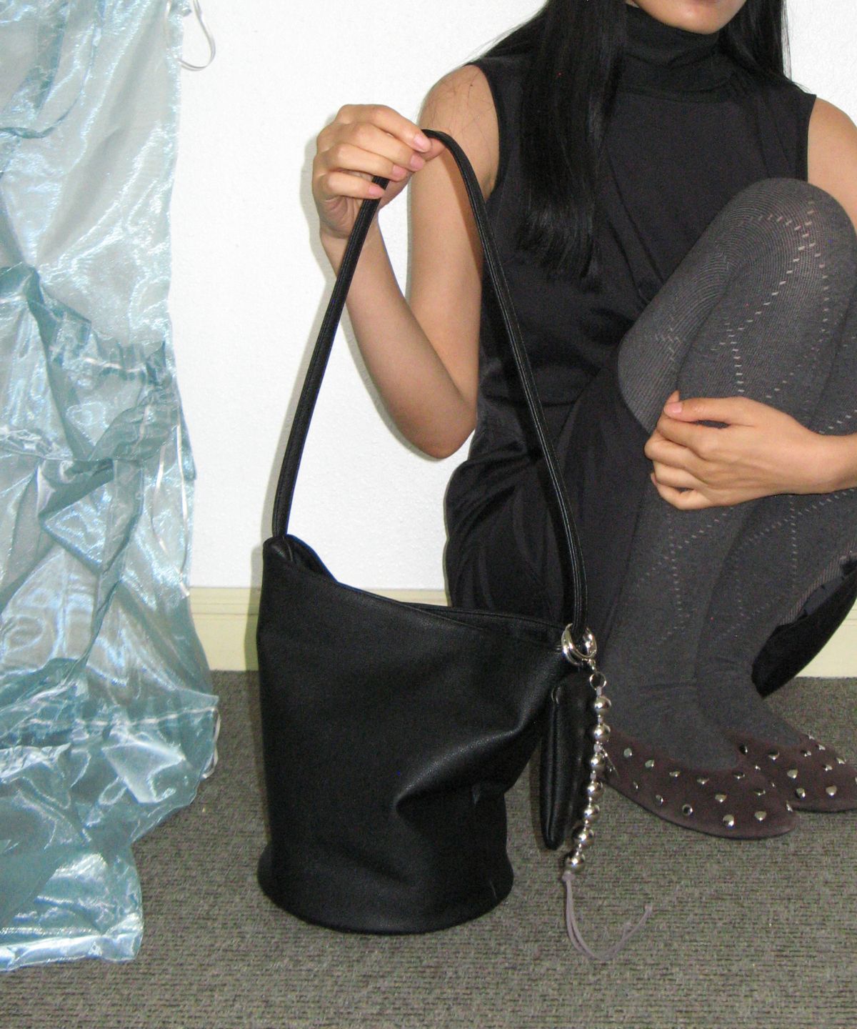 포테(POTE) 0016 Soft Bucket Bag_Leather Black