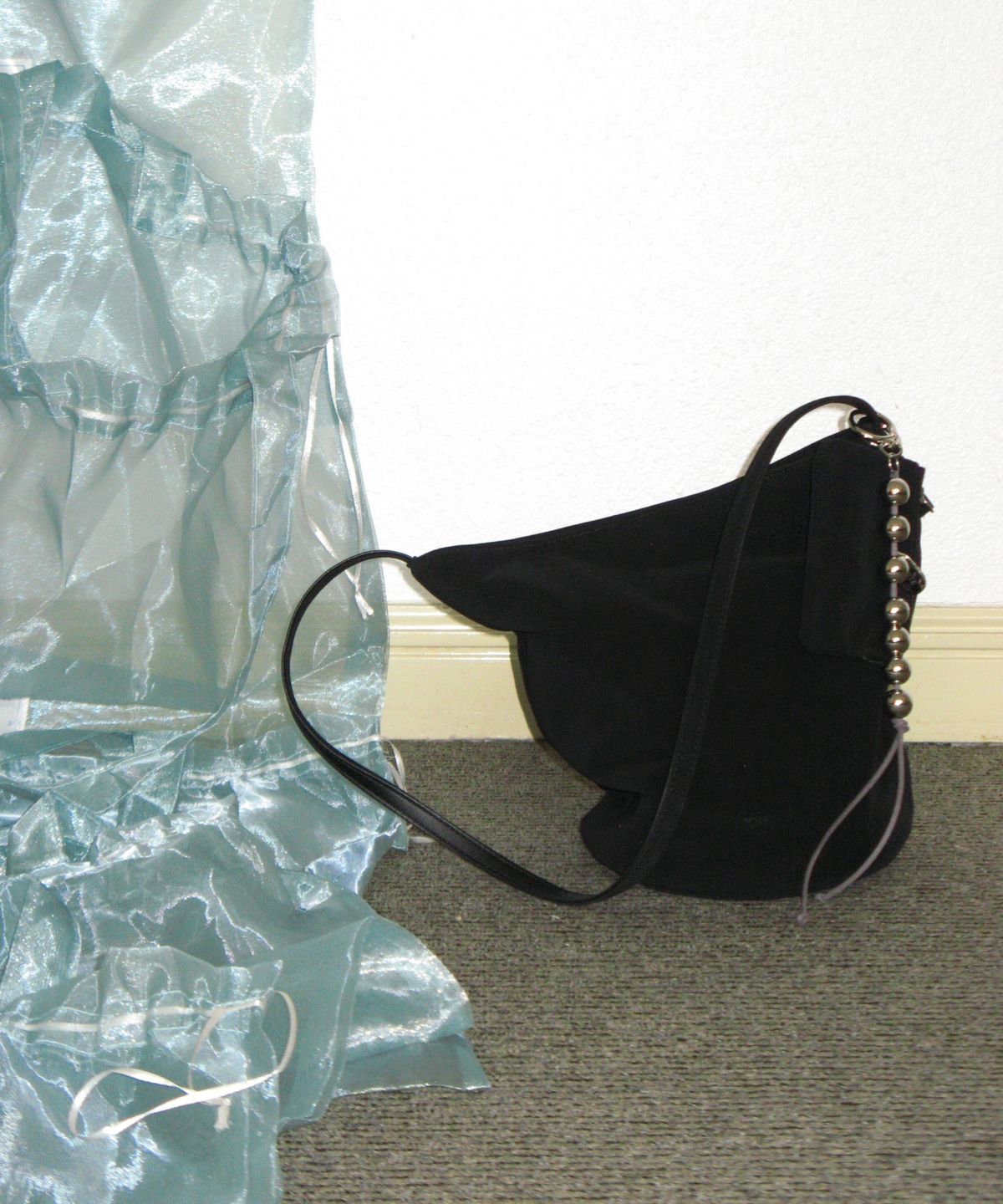 포테(POTE) 0016 Soft Bucket Bag_Dry Leather Black