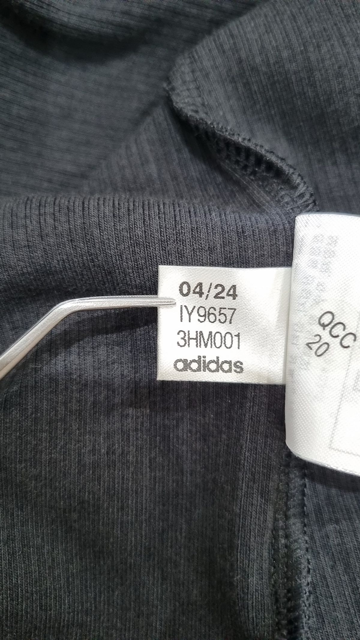 아디다스(ADIDAS) 에센셜 립 긴팔 드레스 IY9657 M