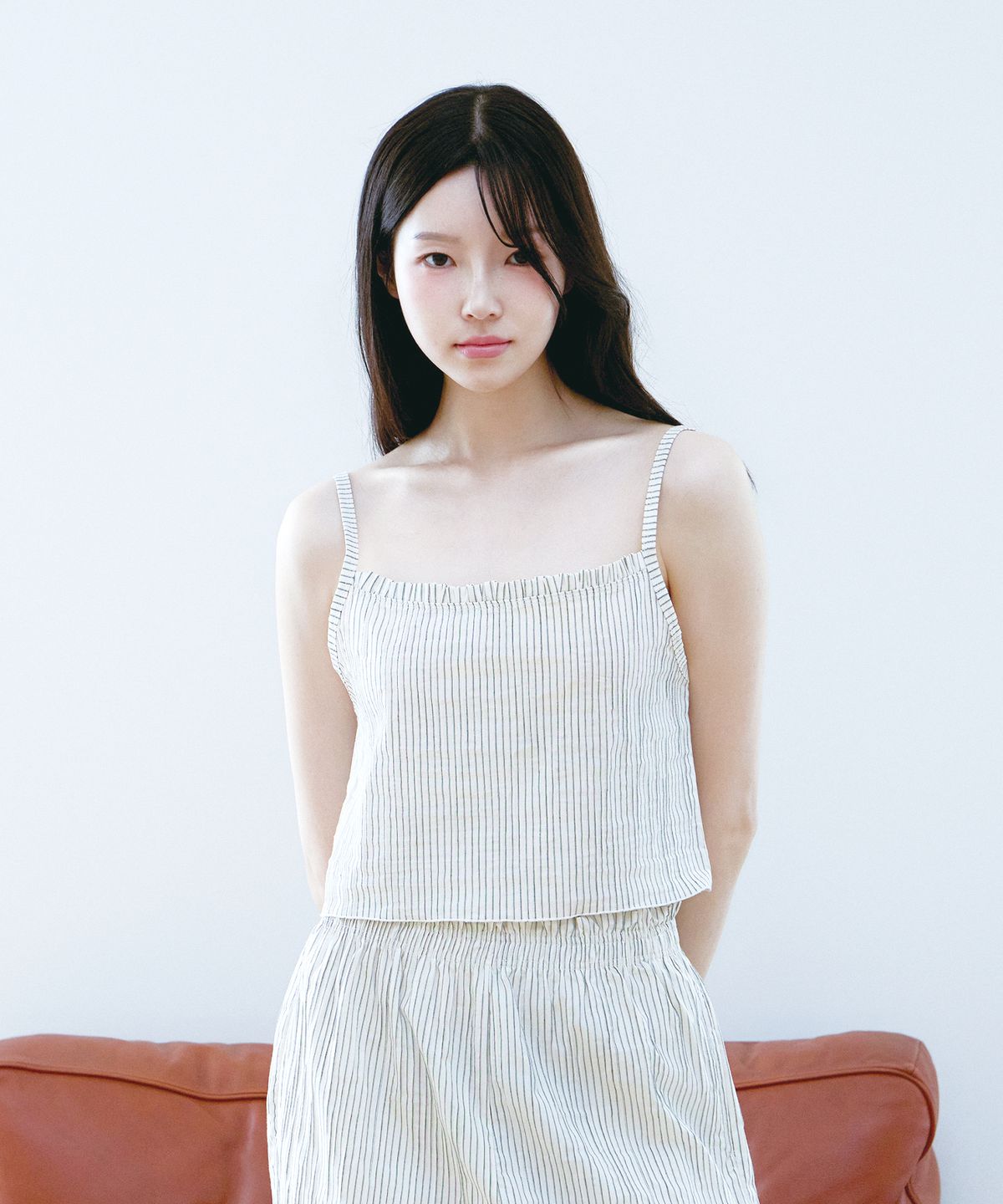 샵아라(SHOP,ARA) 스트라이프 시어서커 나시_아이보리