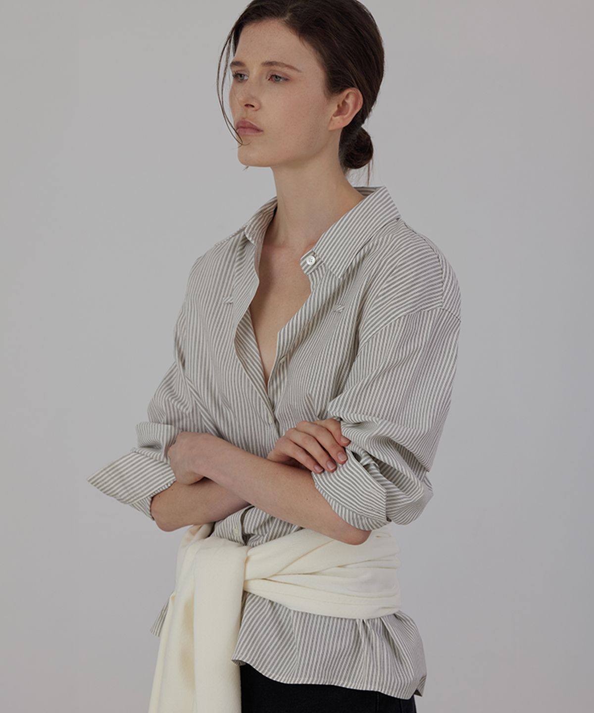 퀸스래빗(Q'SRB) Relaxed Stripe Necktie Shirt