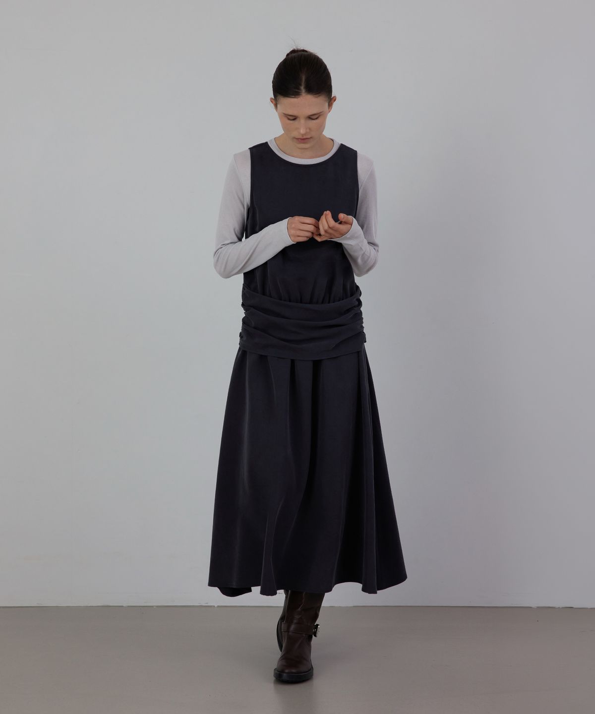퀸스래빗(Q'SRB) Colette Draped Fluid Dress