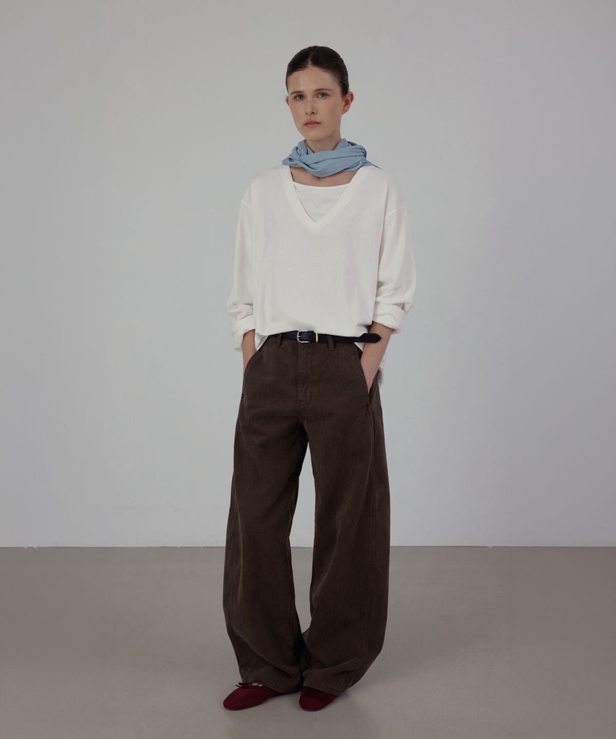 퀸스래빗(Q'SRB) Fluid Layered V-Neck Long Sleeve Tee