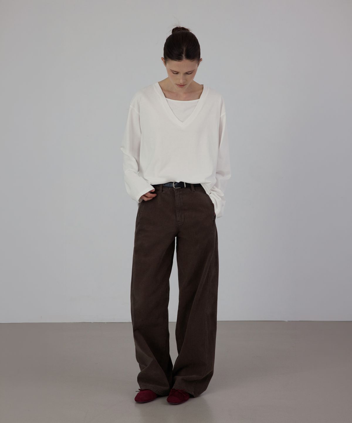 퀸스래빗(Q'SRB) Fluid Layered V-Neck Long Sleeve Tee