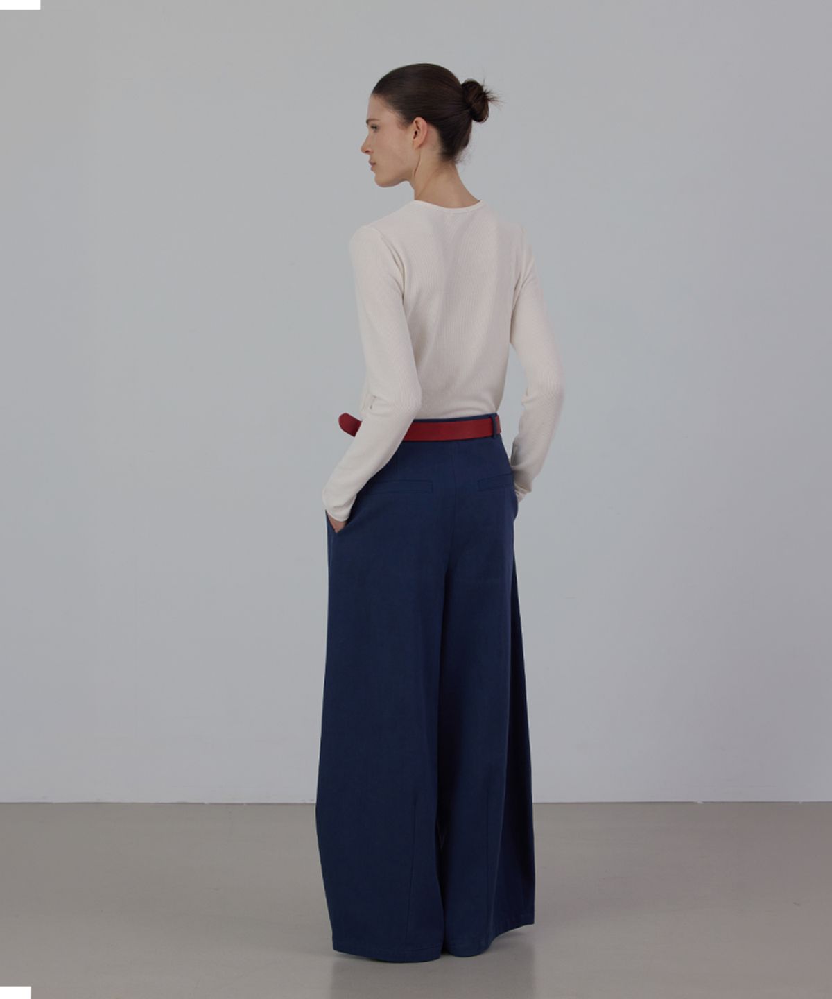 퀸스래빗(Q'SRB) Modern Volume Silhouette Pants