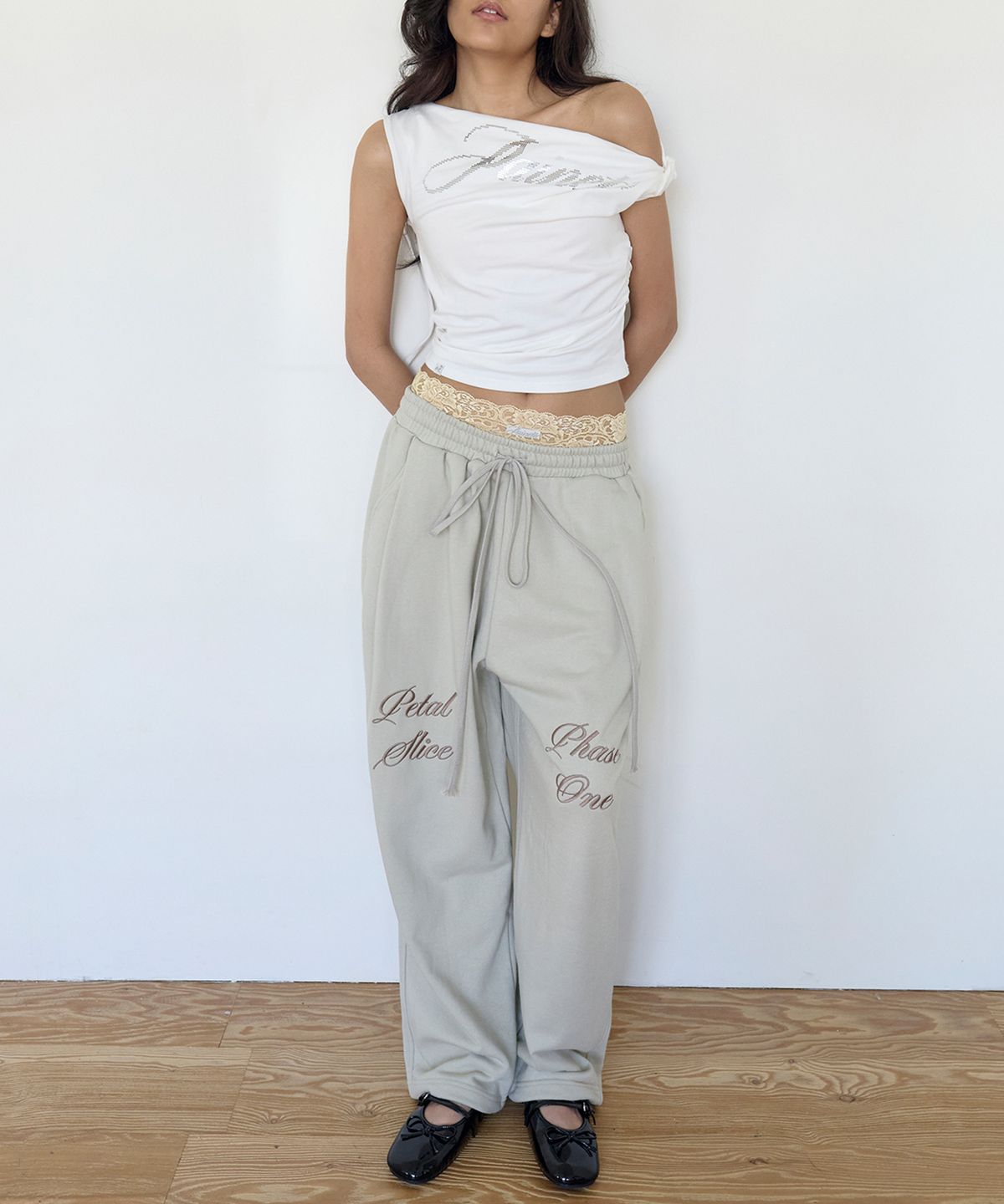 페이네틱(PAINETIC) Print Two-way Twist Tee (WHITE)