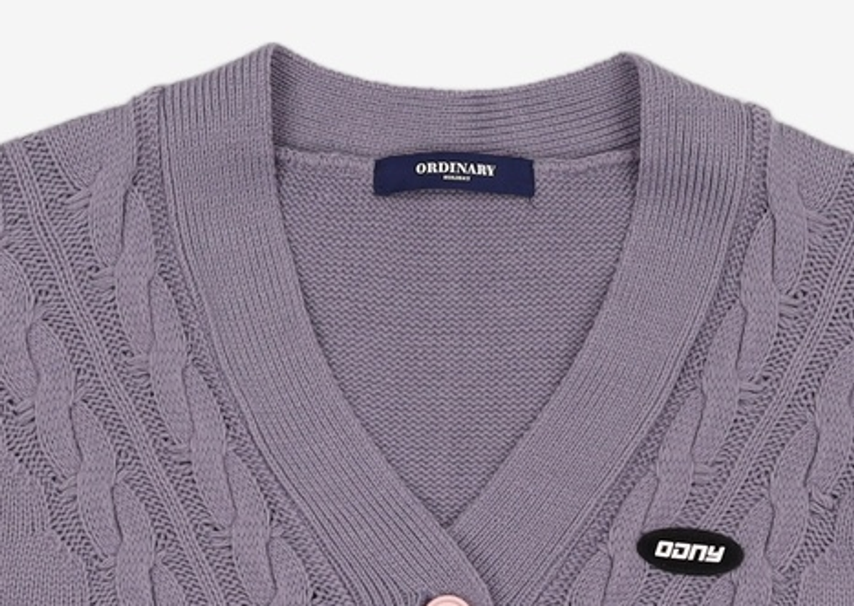 오디너리 홀리데이(ORDINARY HOLIDAY) 케이블 크롭 가디건 CABLE CROP CARDIGAN FREE