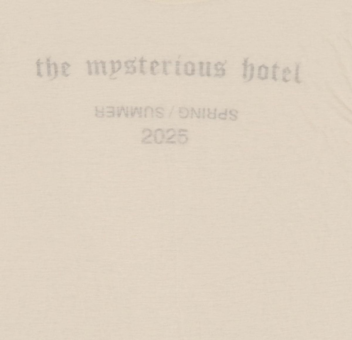미스테리어스호텔(THE MYSTERIOUS HOTEL) 반소매 티셔츠 1