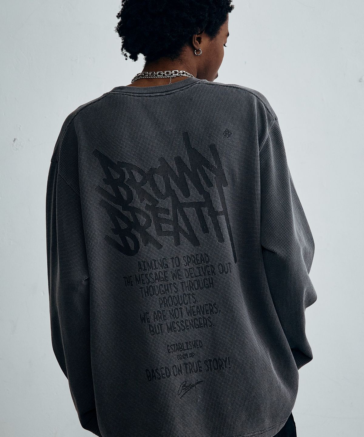 브라운브레스(BROWNBREATH) TAG PHILOSOPHY LONGSLEEVE