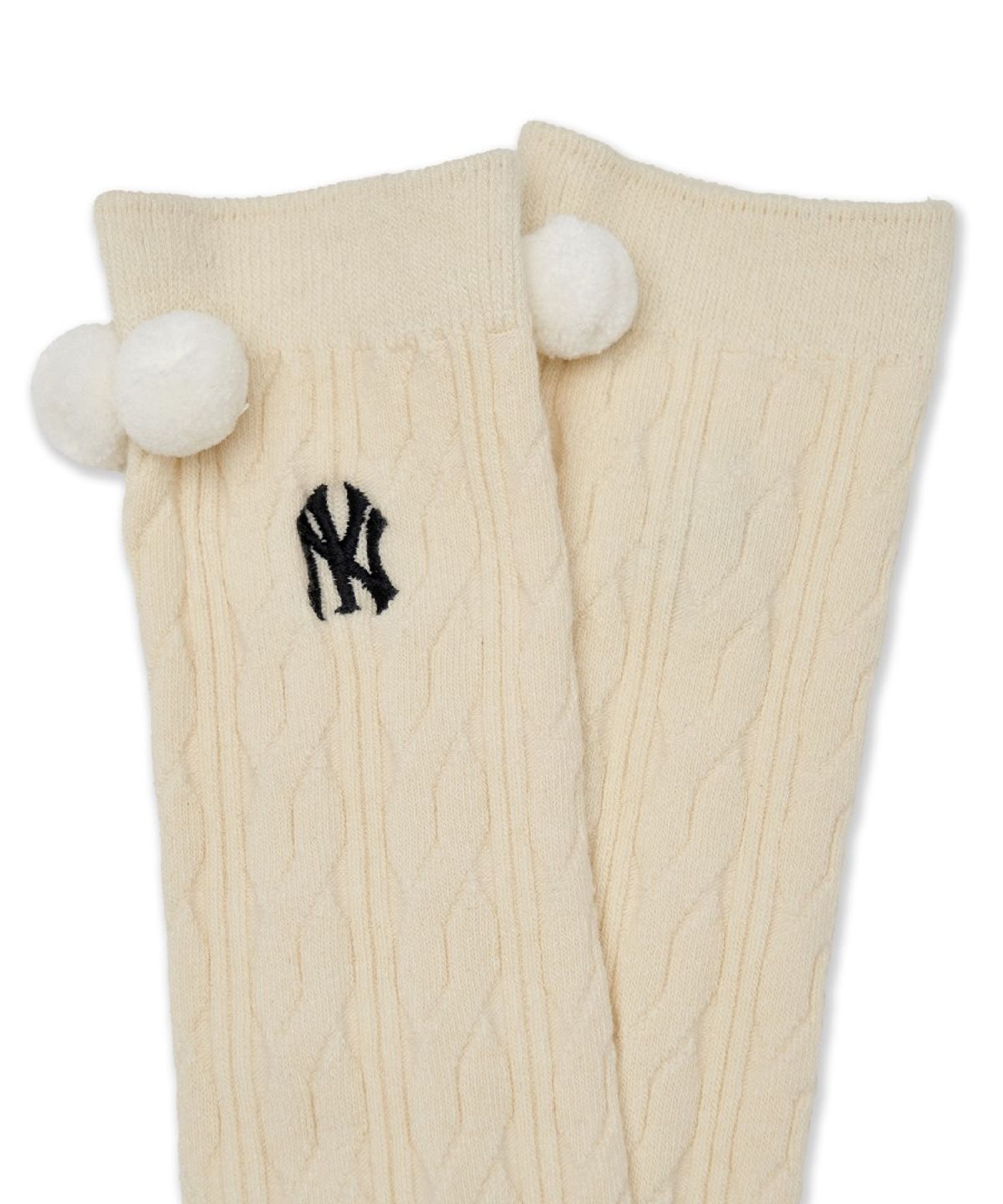 엠엘비 키즈(MLB KIDS) 니트 방울 니삭스 NY (Skin Beige)