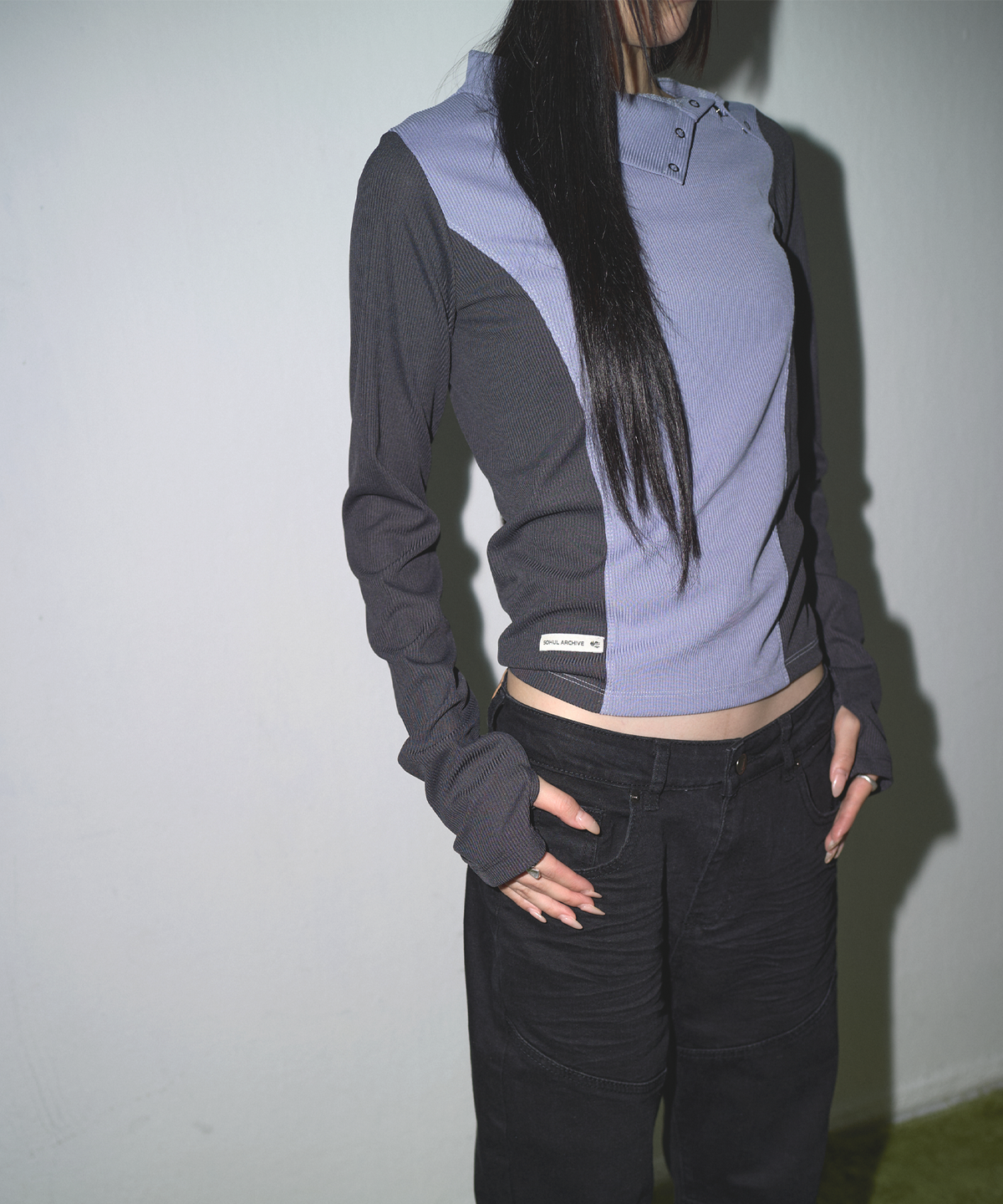 소흘(SOHUL) Side High Neck T (퍼플 블랙)