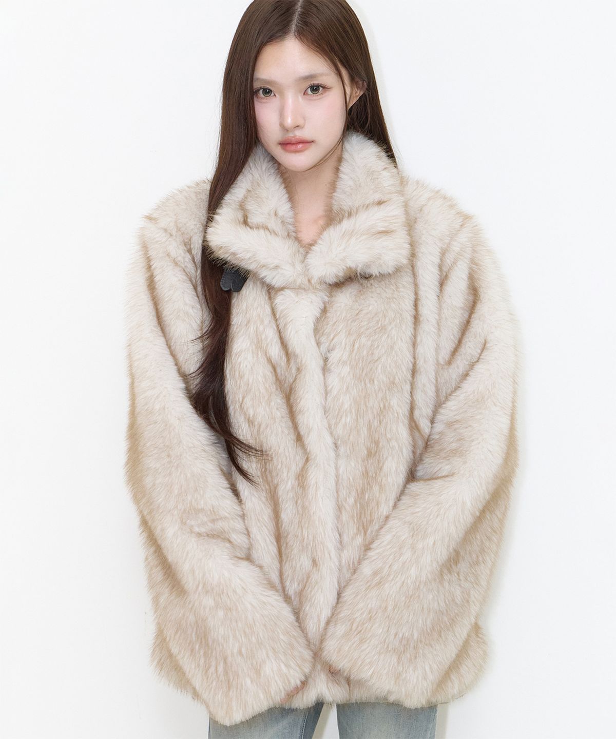 일리고(ILLIGO) 벨티드 하프 퍼 자켓 베이지