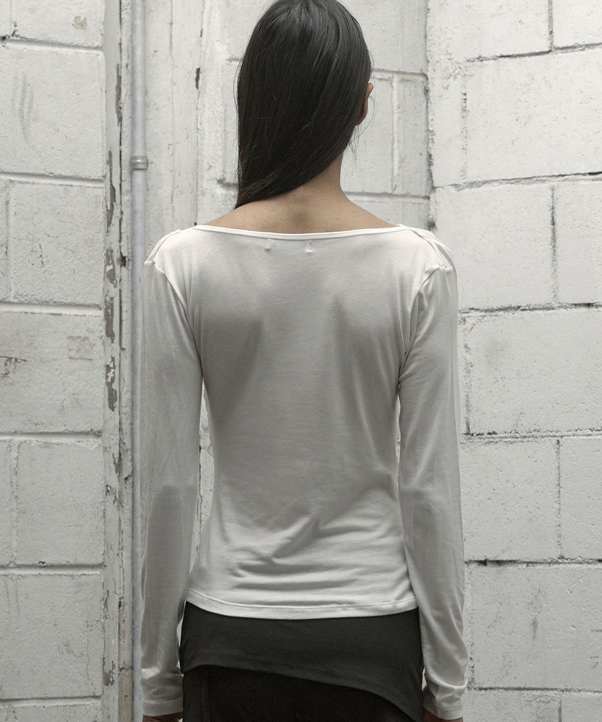 락케이크(ROCKCAKE) Pinched Cowl Top - Ivory