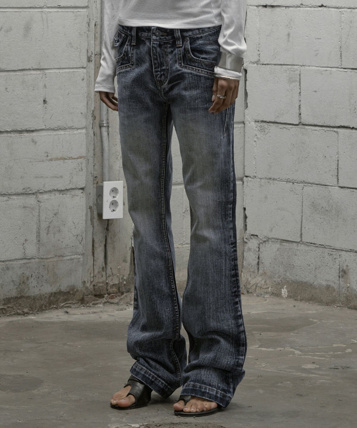 락케이크(ROCKCAKE) Harlow Semi Bootcut Denim - Ash Blue