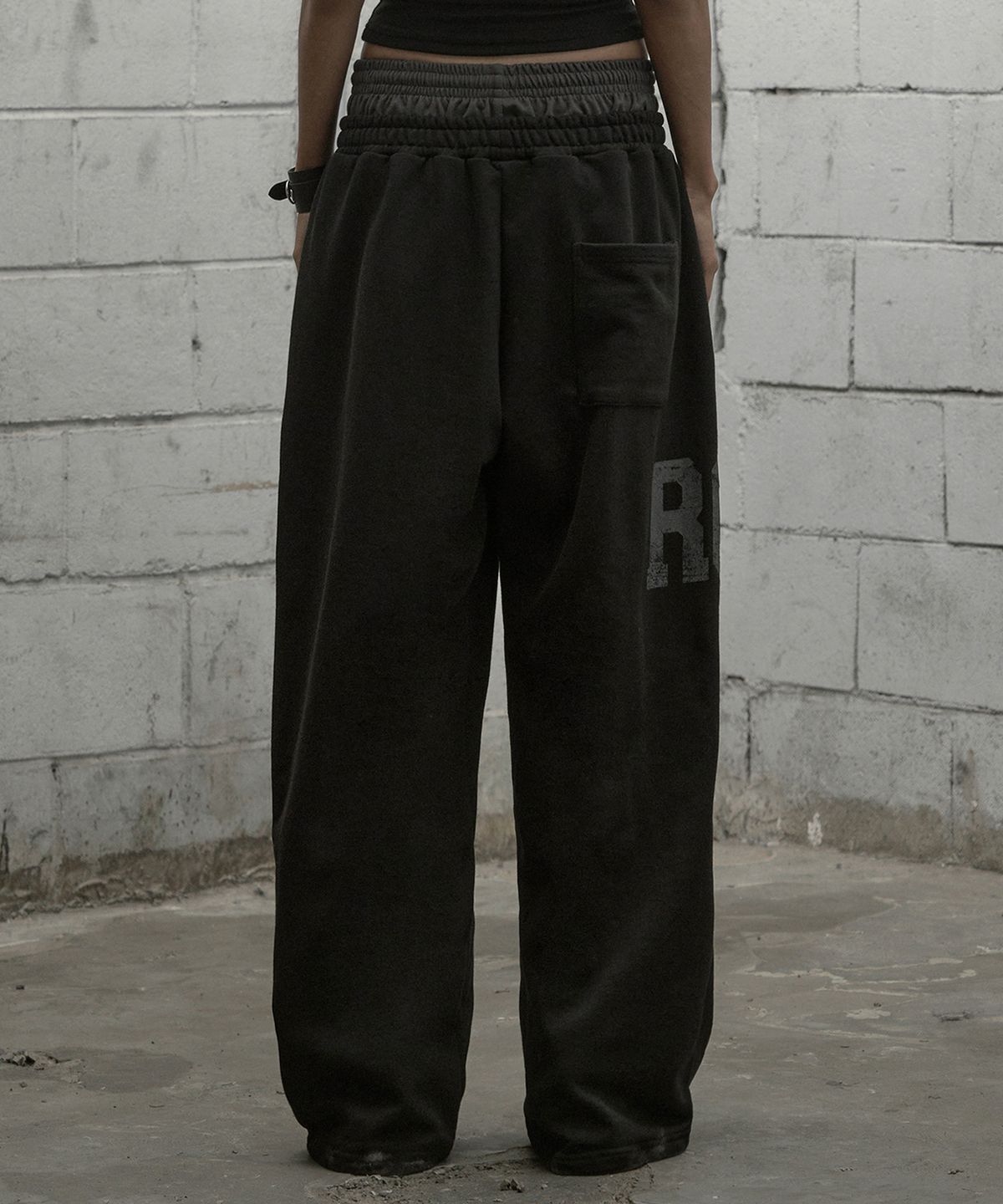 락케이크(ROCKCAKE) RCK Layered Wide 2way Jogger - Black