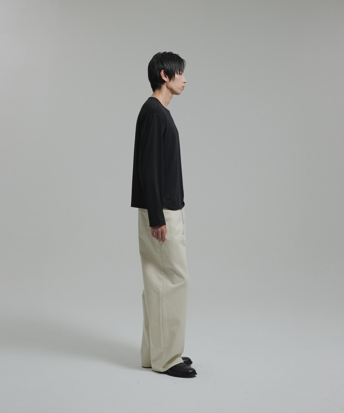 넌블랭크(NONBLANK) 소프트 라운드 LS 티셔츠_BLACK
