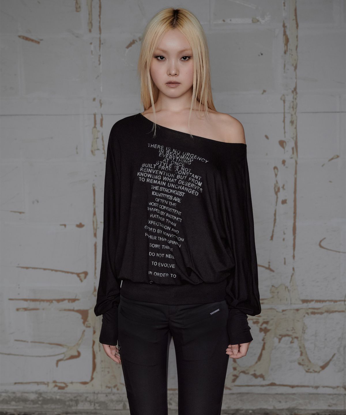 락케이크(ROCKCAKE) Relaxed One Shoulder Dress - Black