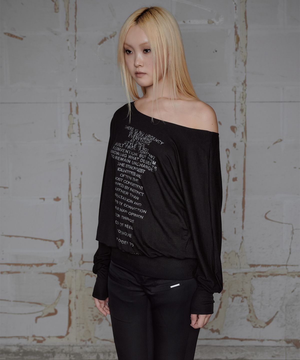 락케이크(ROCKCAKE) Relaxed One Shoulder Dress - Black