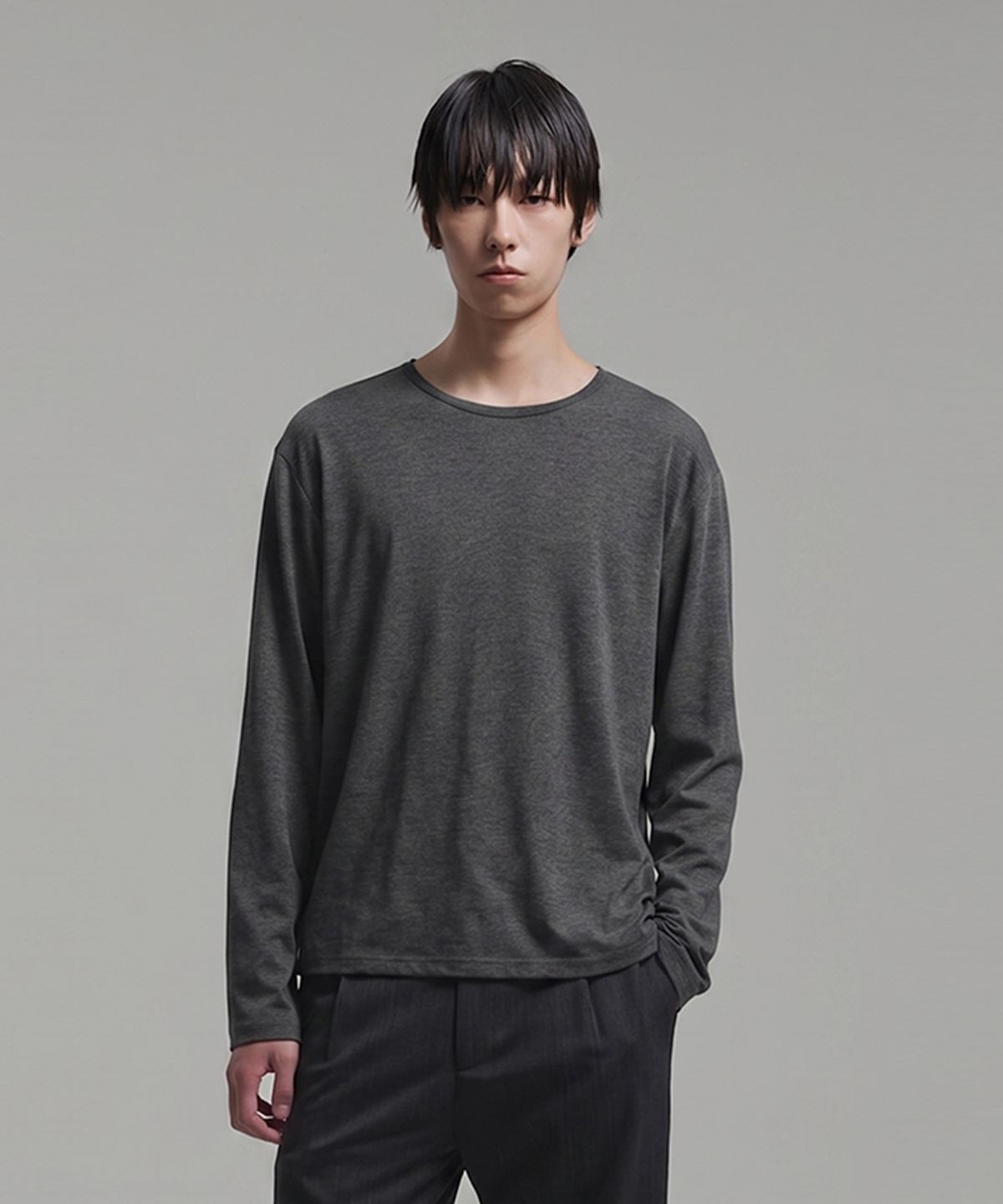 넌블랭크(NONBLANK) 소프트 라운드 LS 티셔츠_CHARCOAL GREY