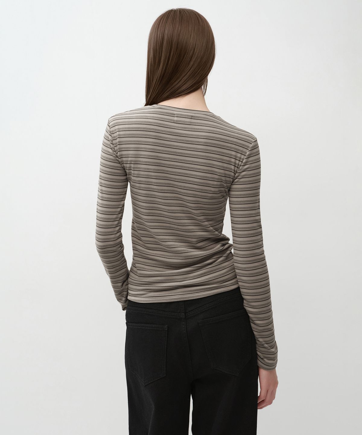 무신사 스탠다드 우먼(MUSINSA STANDARD WOMAN) 우먼즈 웜 브러쉬드 스트라이프 슬림 긴소매 티셔츠 [그레이쉬 베이지]